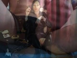 섹시한 여자 흡연자에 의해 시시 훈련 수탉 숭배 hypno
